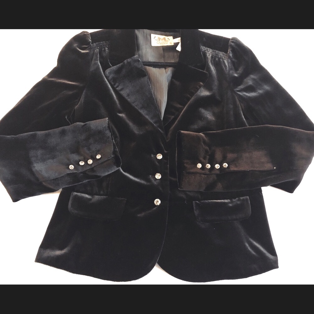 Juicy couture high quality thick velour cropped jacket. High Quality Rhinestone
